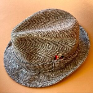 Vintage fedora hat by Bee Hats - brown houndstooth - 100% wool - size 7 3/8